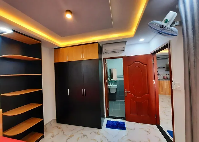 Mm\'S House